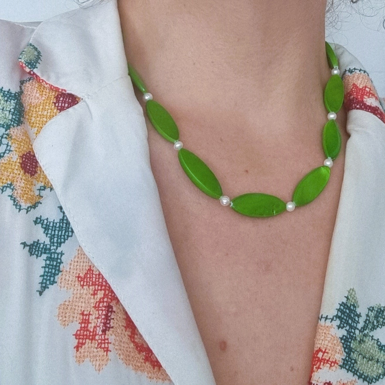 Green cat's eye leaves necklace