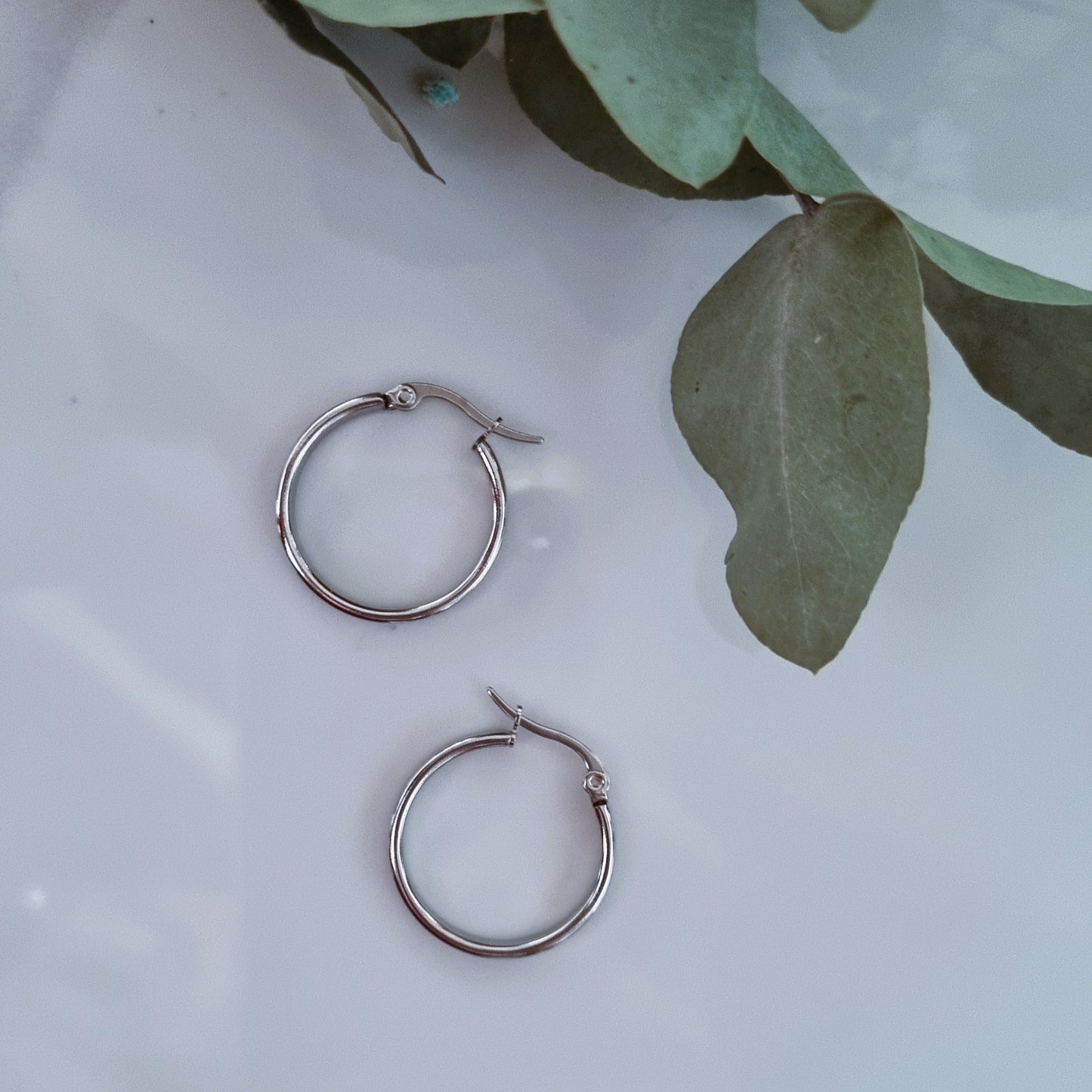 Hoops 4mm (5 options)