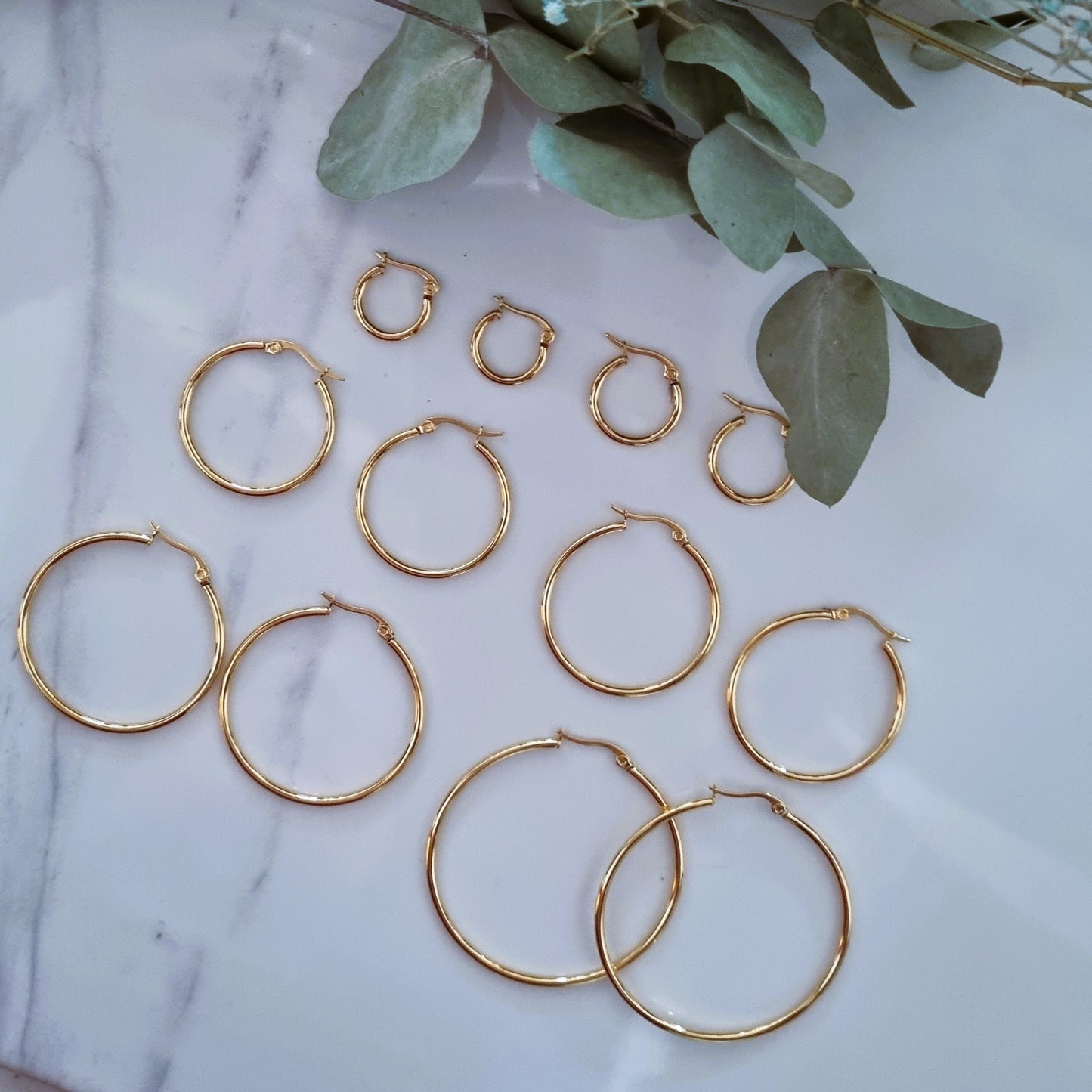 Hoops 2mm gold (6 options)