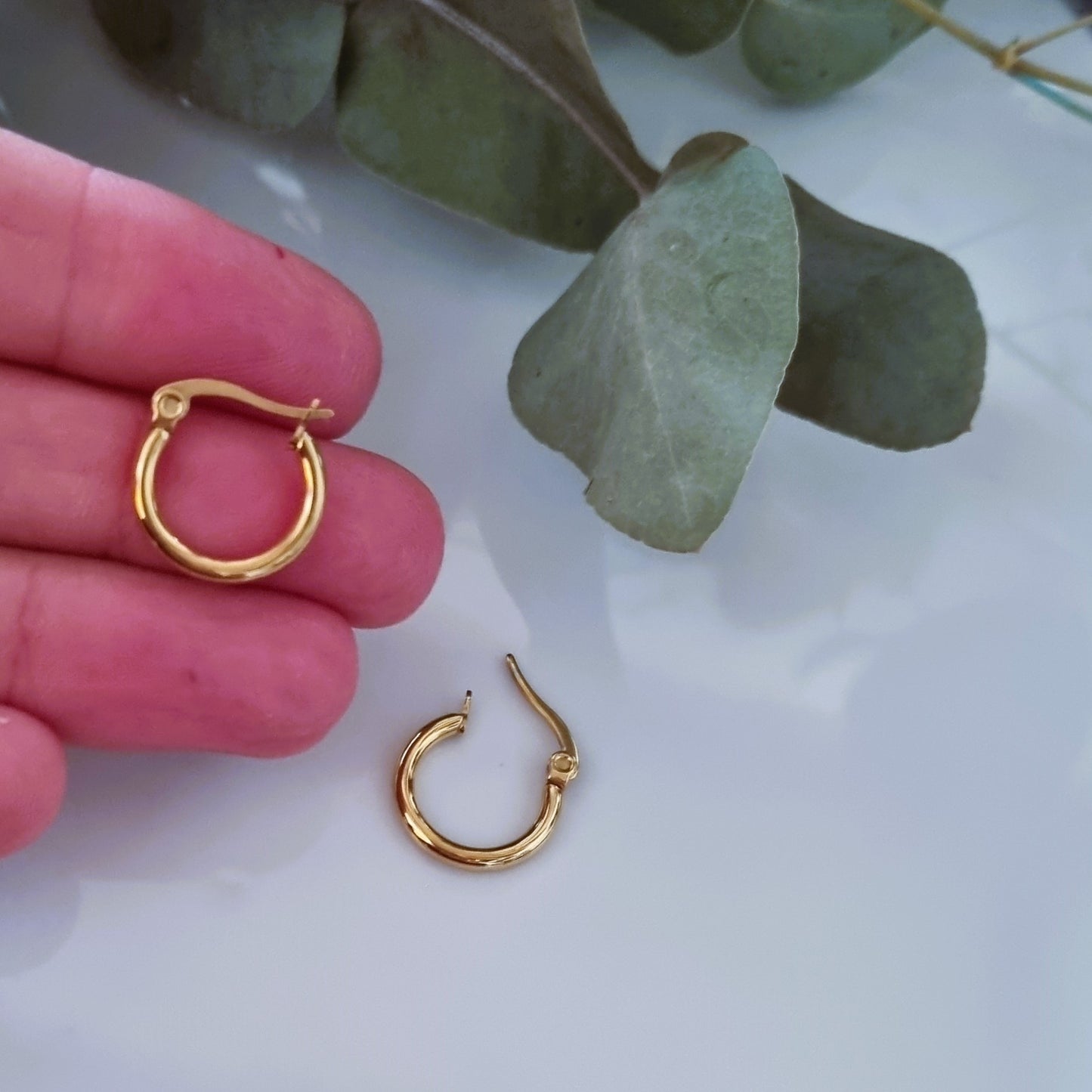 Hoops 2mm gold (6 options)