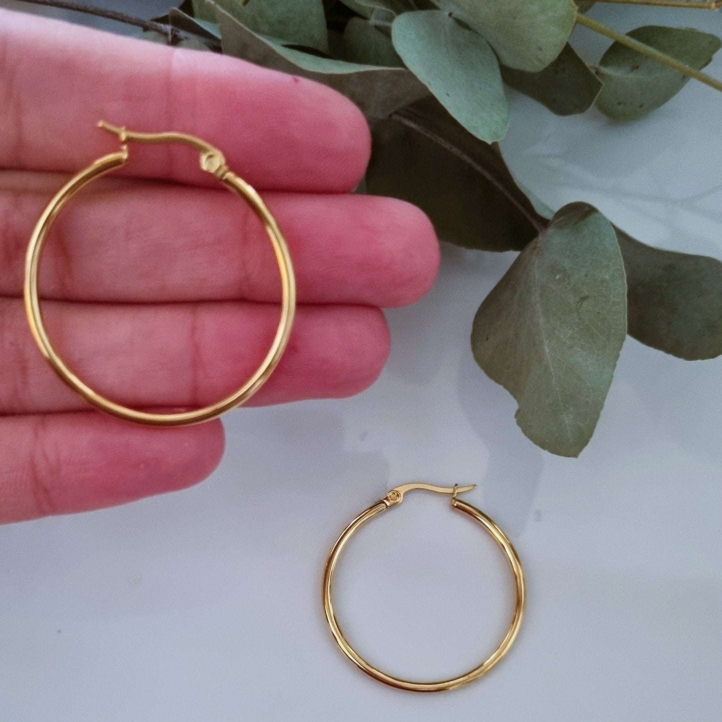 Hoops 2mm gold (6 options)