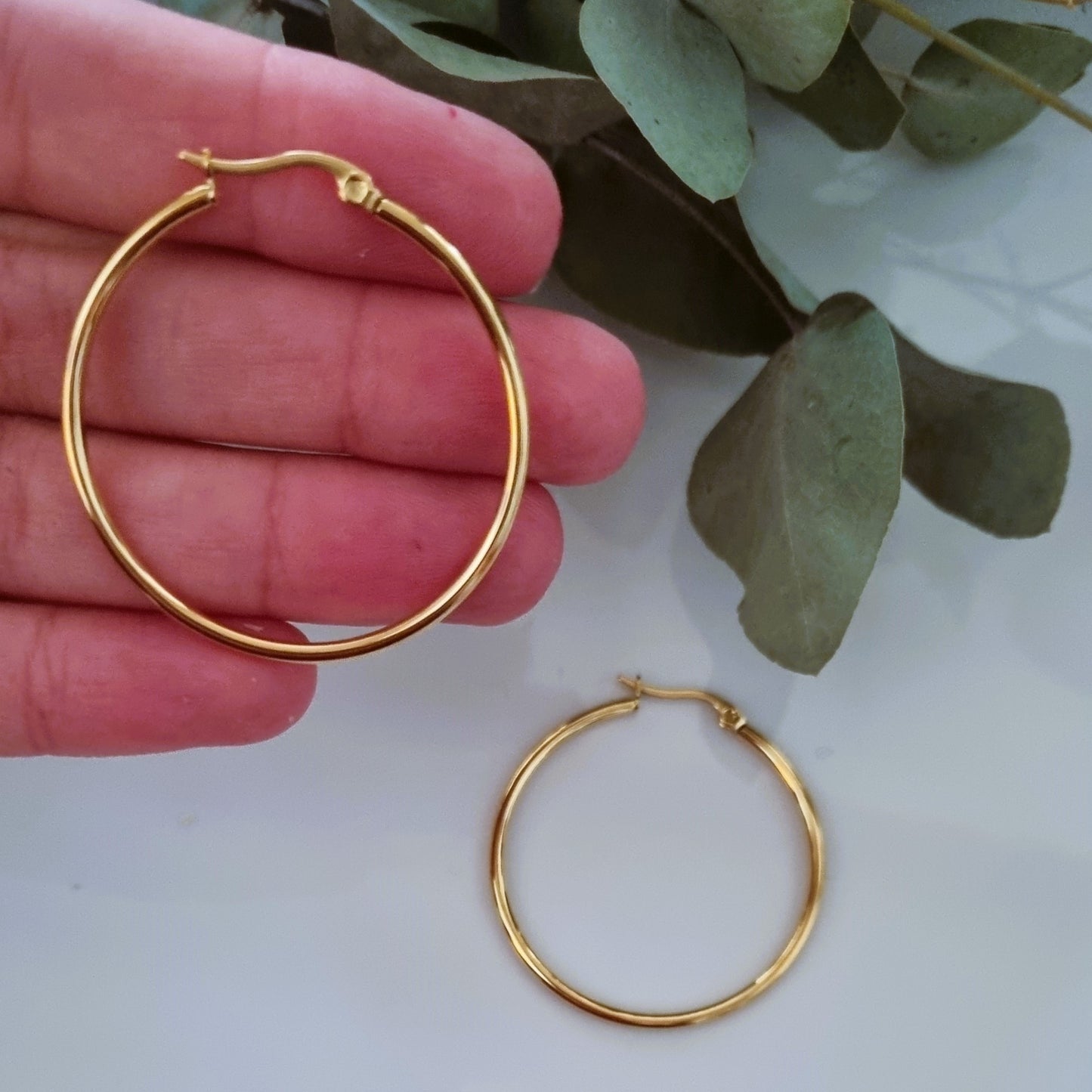 Hoops 2mm gold (6 options)