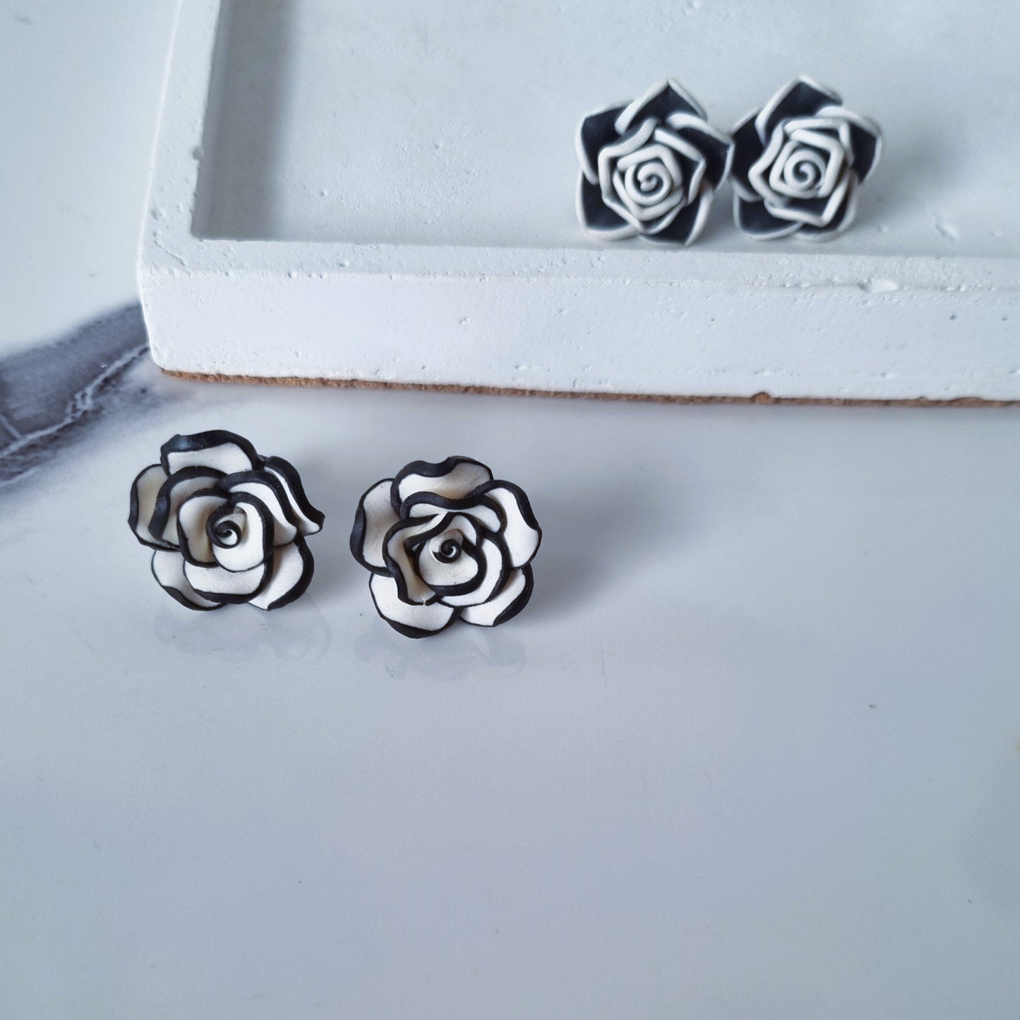 Two-color flower earring (color options)