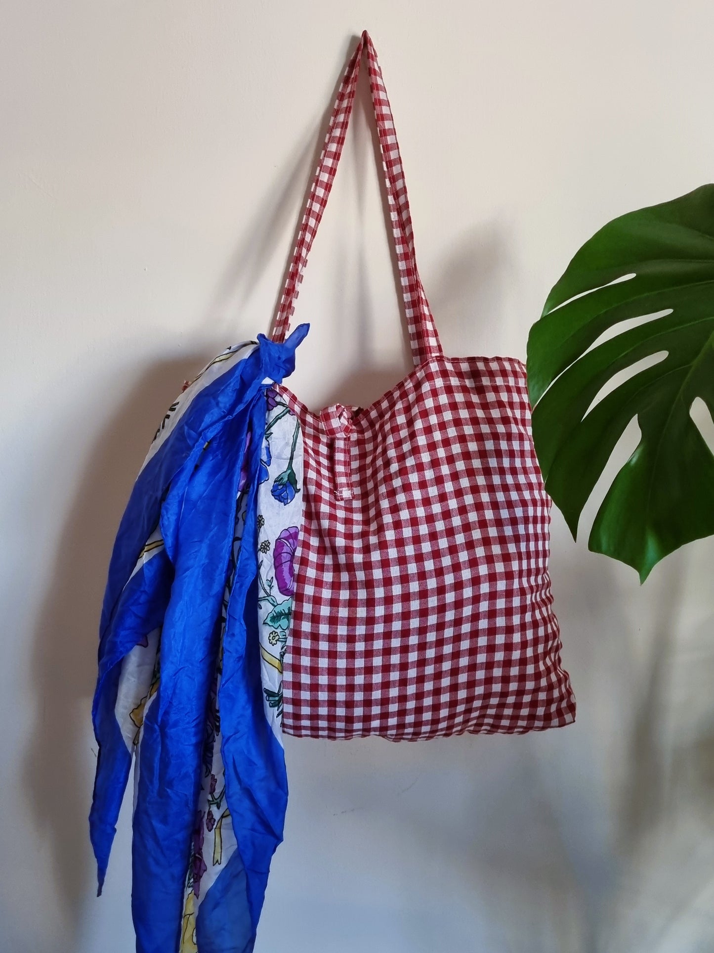 Tote bag in red