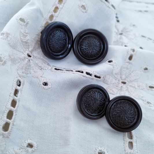 Vintage earrings - Plain black