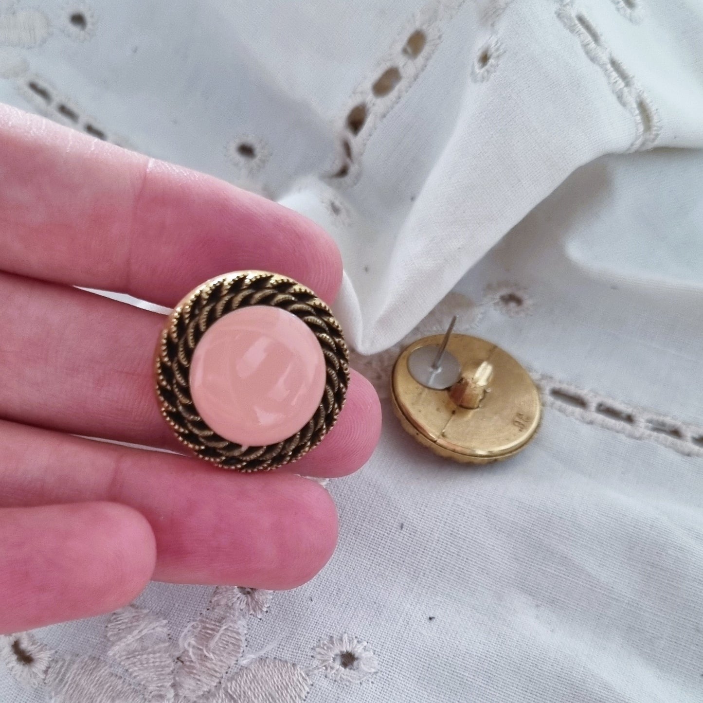 Vintage earrings - Peach