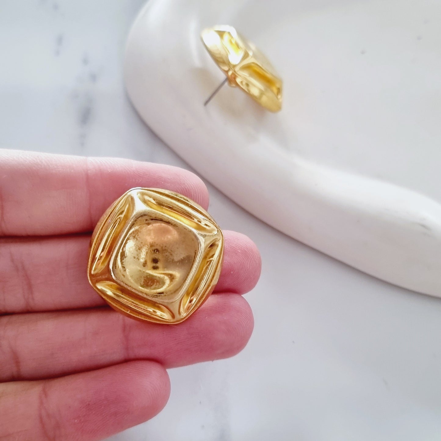 Vintage earrings - Gold squared