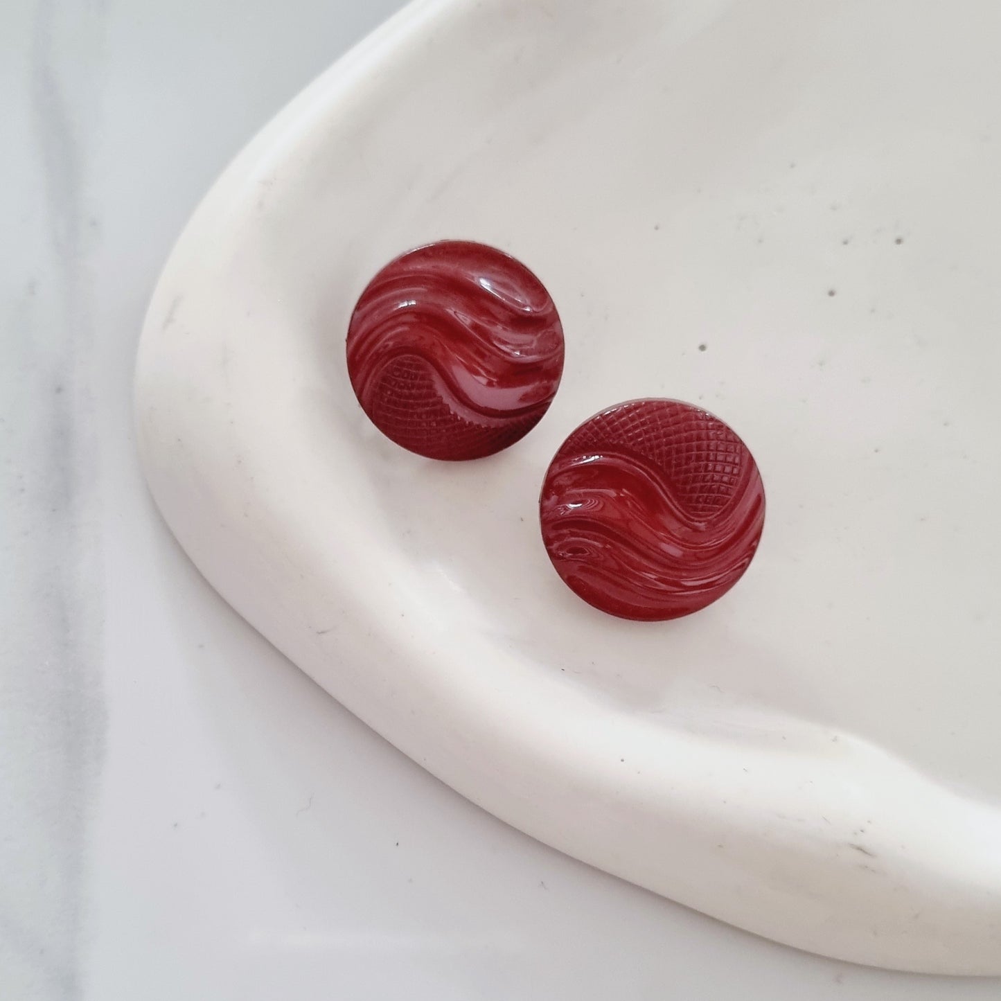 Vintage earrings - Waves in dusty red