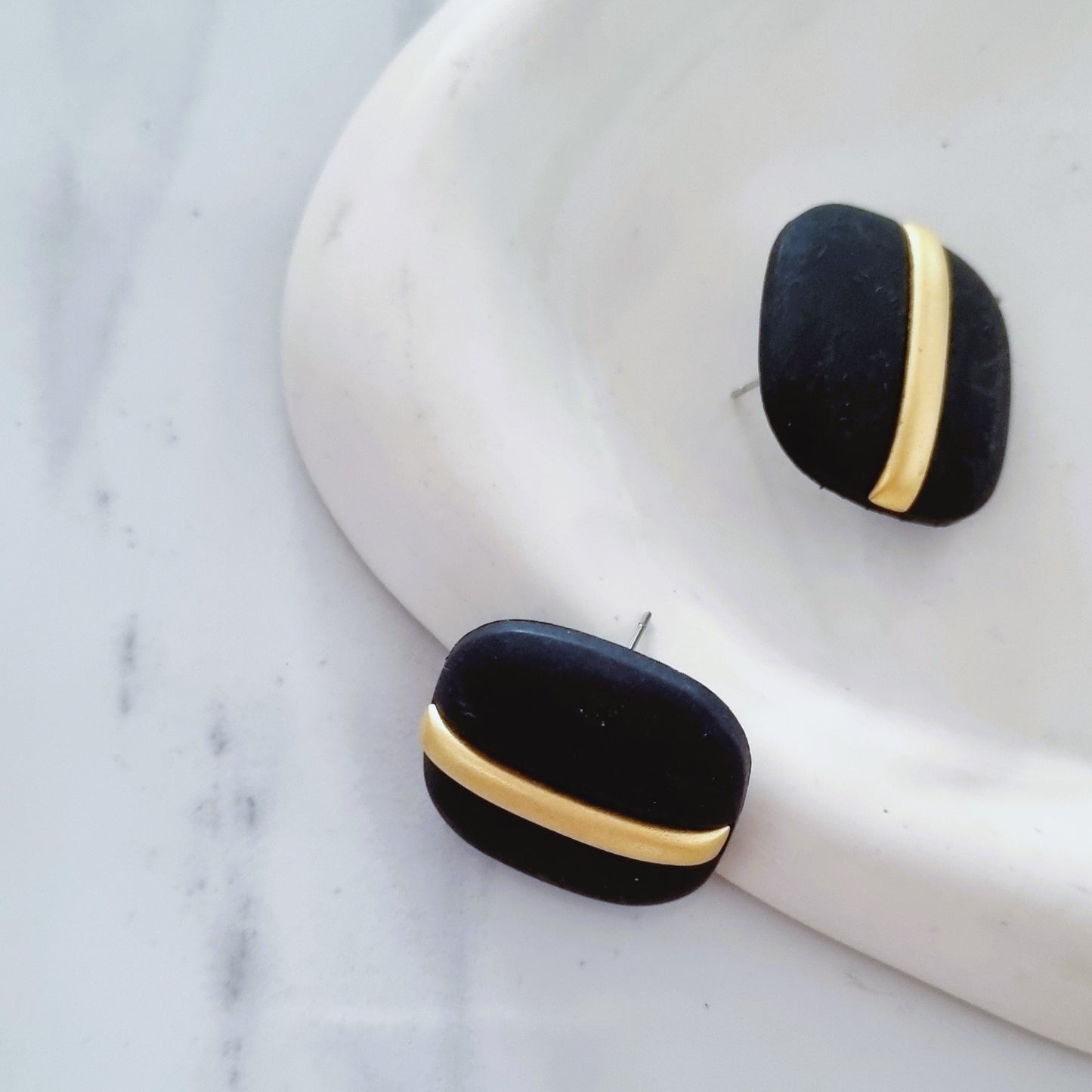 Vintage earrings - Black