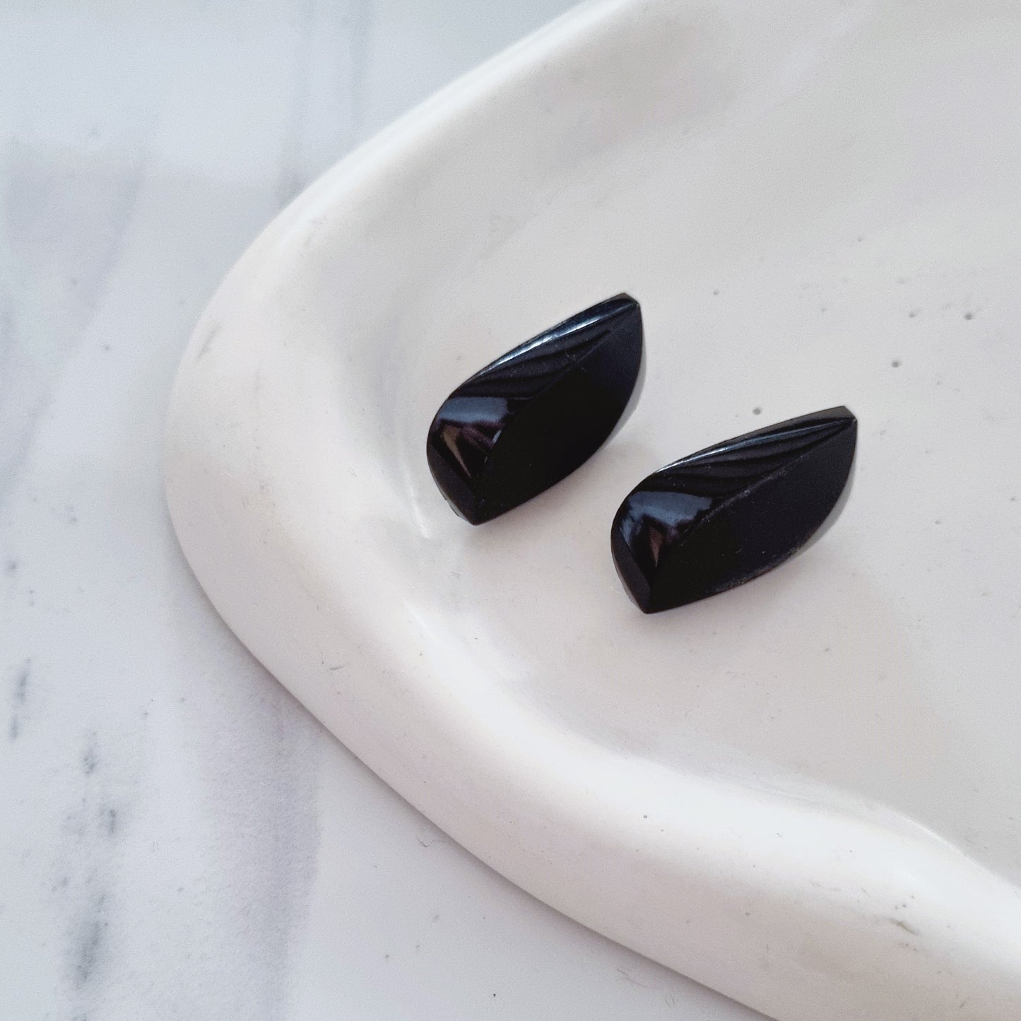 Vintage earrings - Verical black