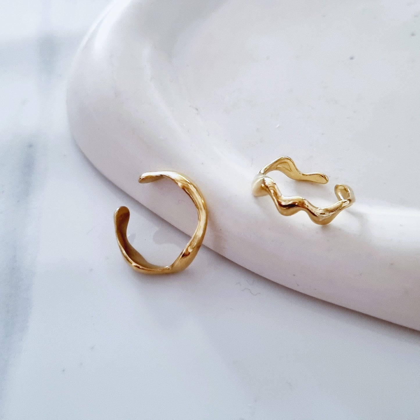 Thin waves ring