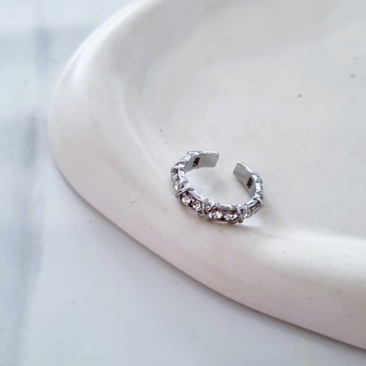 Zirconia on silver ring