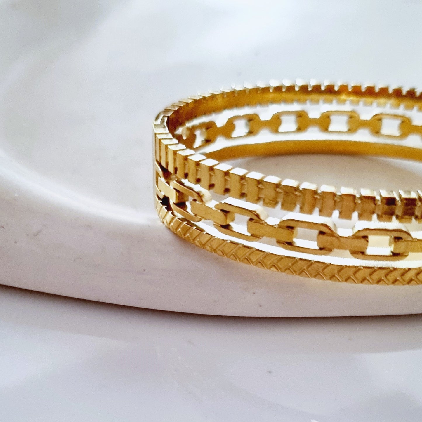 Gold bangle