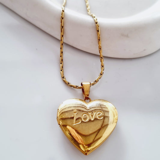 Love locker necklace