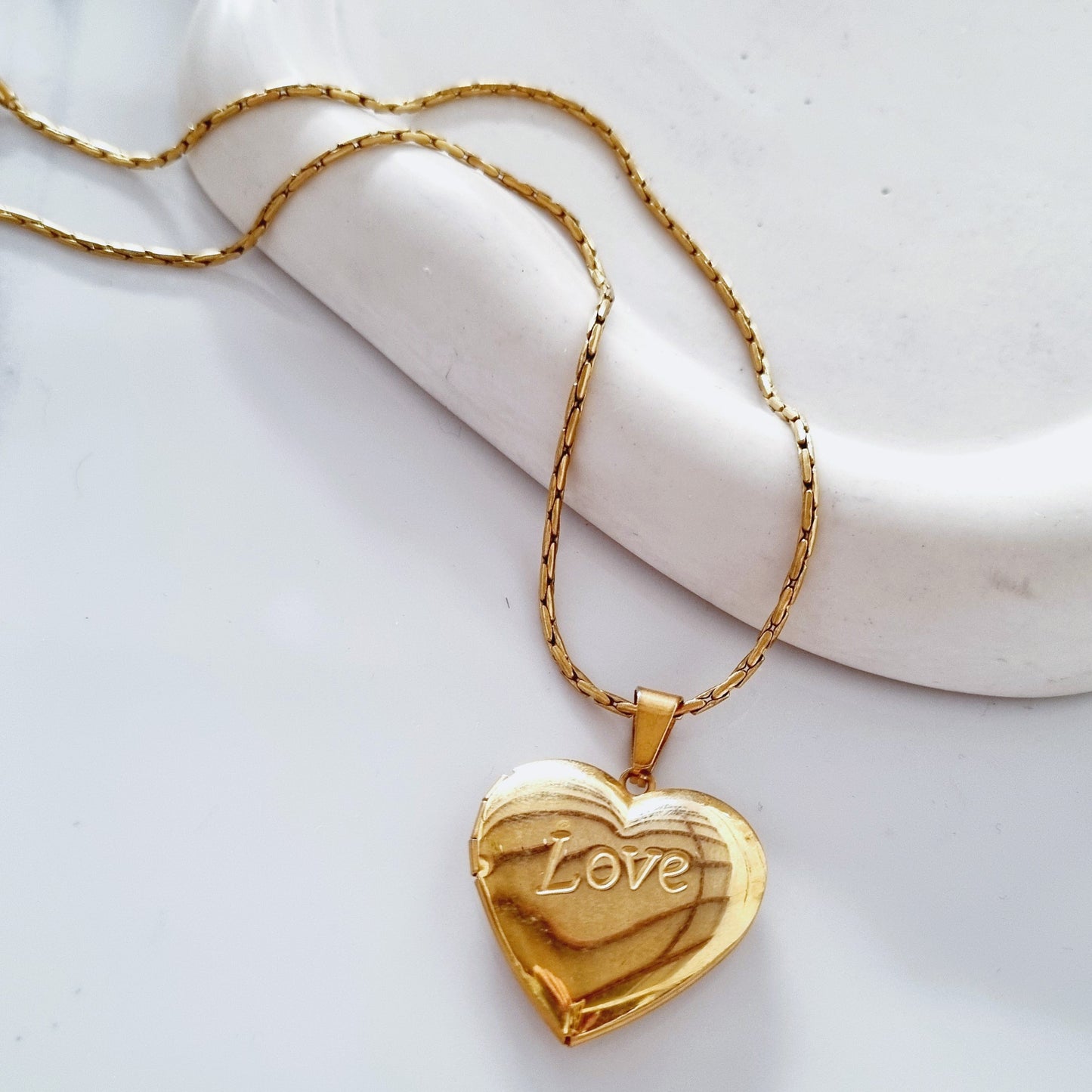 Love locker necklace