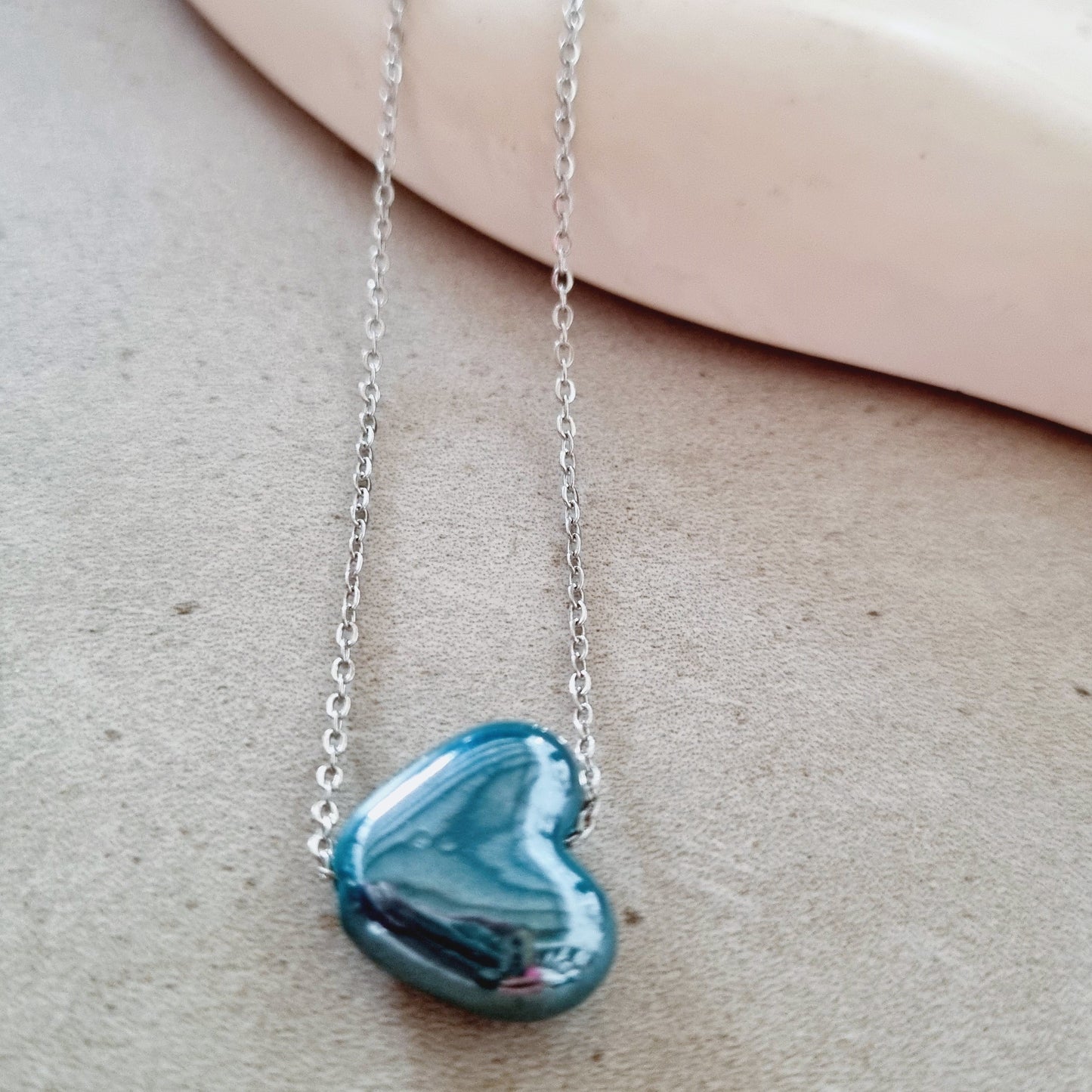 Ceramic hearts necklace (silver)