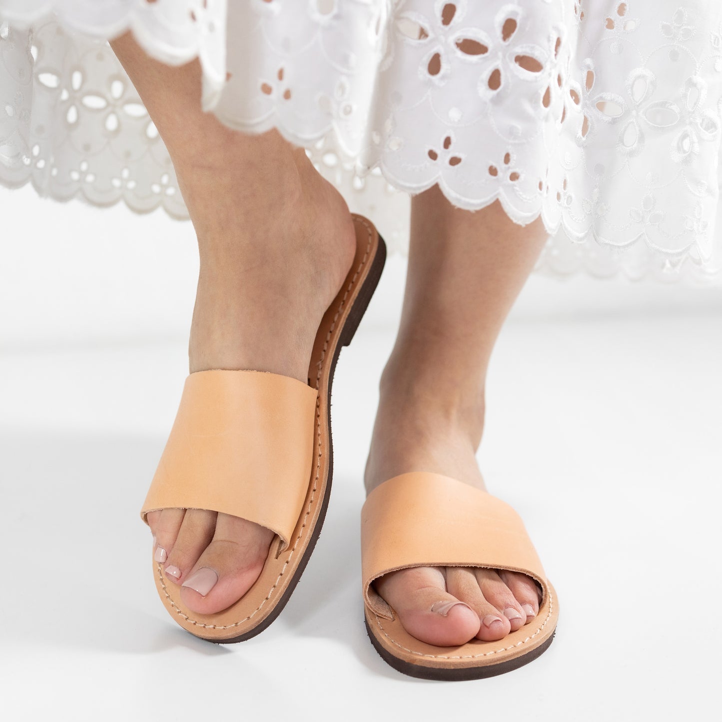 Θήβη sandals (beige)